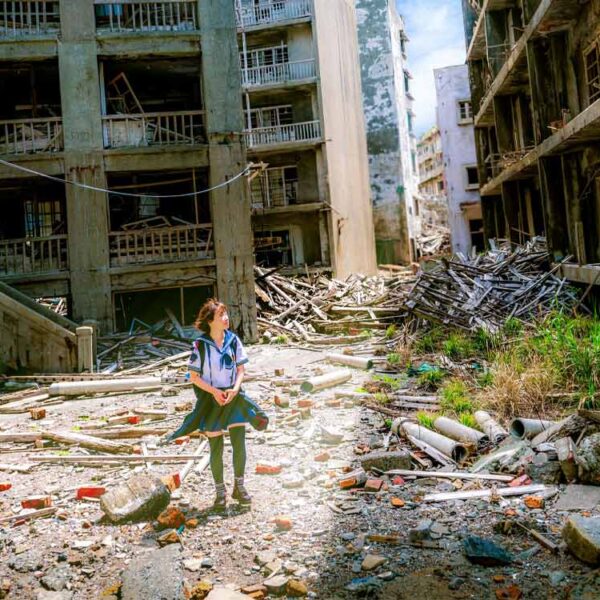 Education in Contexts of Political Resistance and Armed Struggles: Towards an Agenda for Peace with Justice